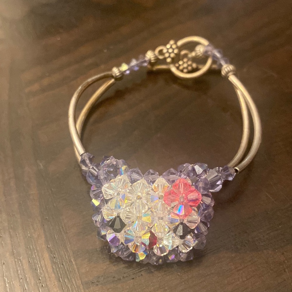 Hello Kitty bracelet with dainty band